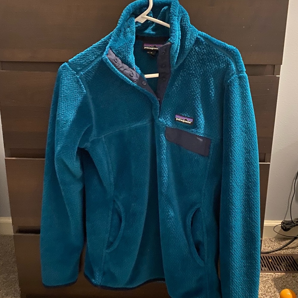 EUC Patagonia pullover